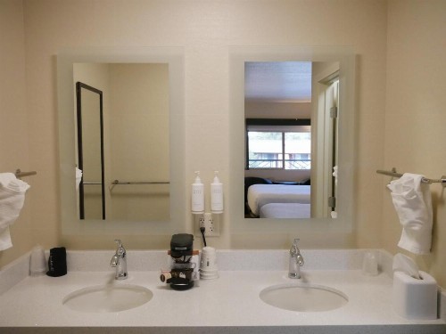 Days Inn Ponderosa Pines - image 19