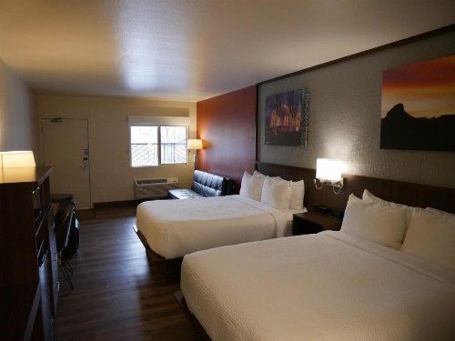 Days Inn Ponderosa Pines - image 22