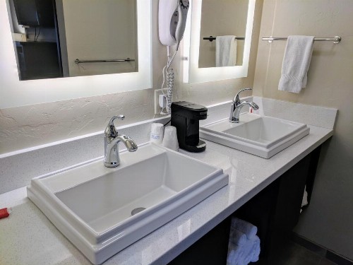 Days Inn Ponderosa Pines - image 7