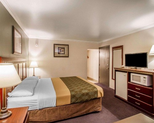 Rodeway Inn Prescott - image 16