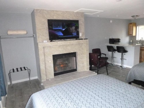 Sierra Inn - image 14