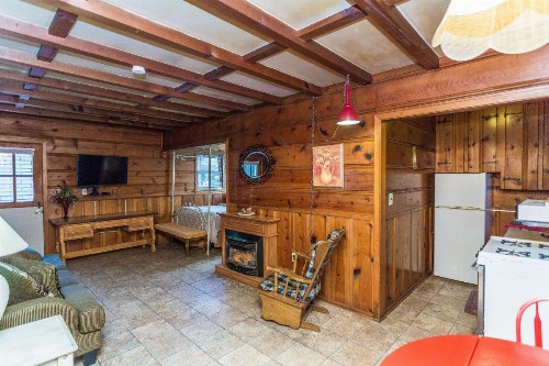 Apple Creek Cottages - image 10