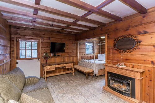 Apple Creek Cottages - image 8