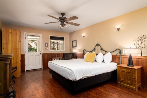 Prescott Pines Inn Bed and Breakfast - image 14