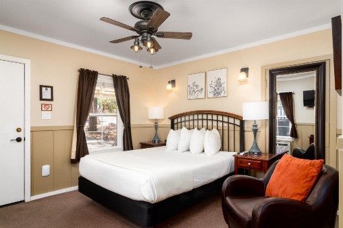 Prescott Pines Inn Bed and Breakfast - image 15