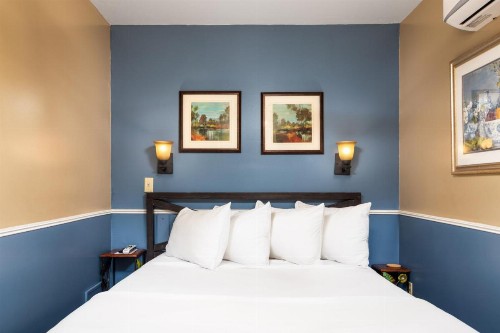 Prescott Pines Inn Bed and Breakfast - image 2
