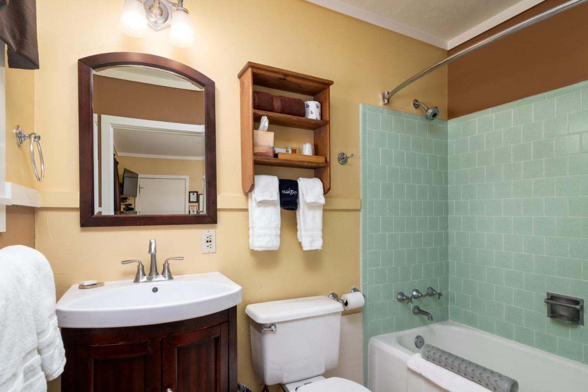 Prescott Pines Inn Bed and Breakfast - image 3