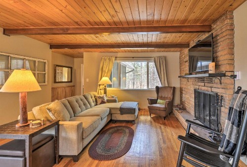 Prescott Cabin with Patio and Game Room on 1 quarter Acres!