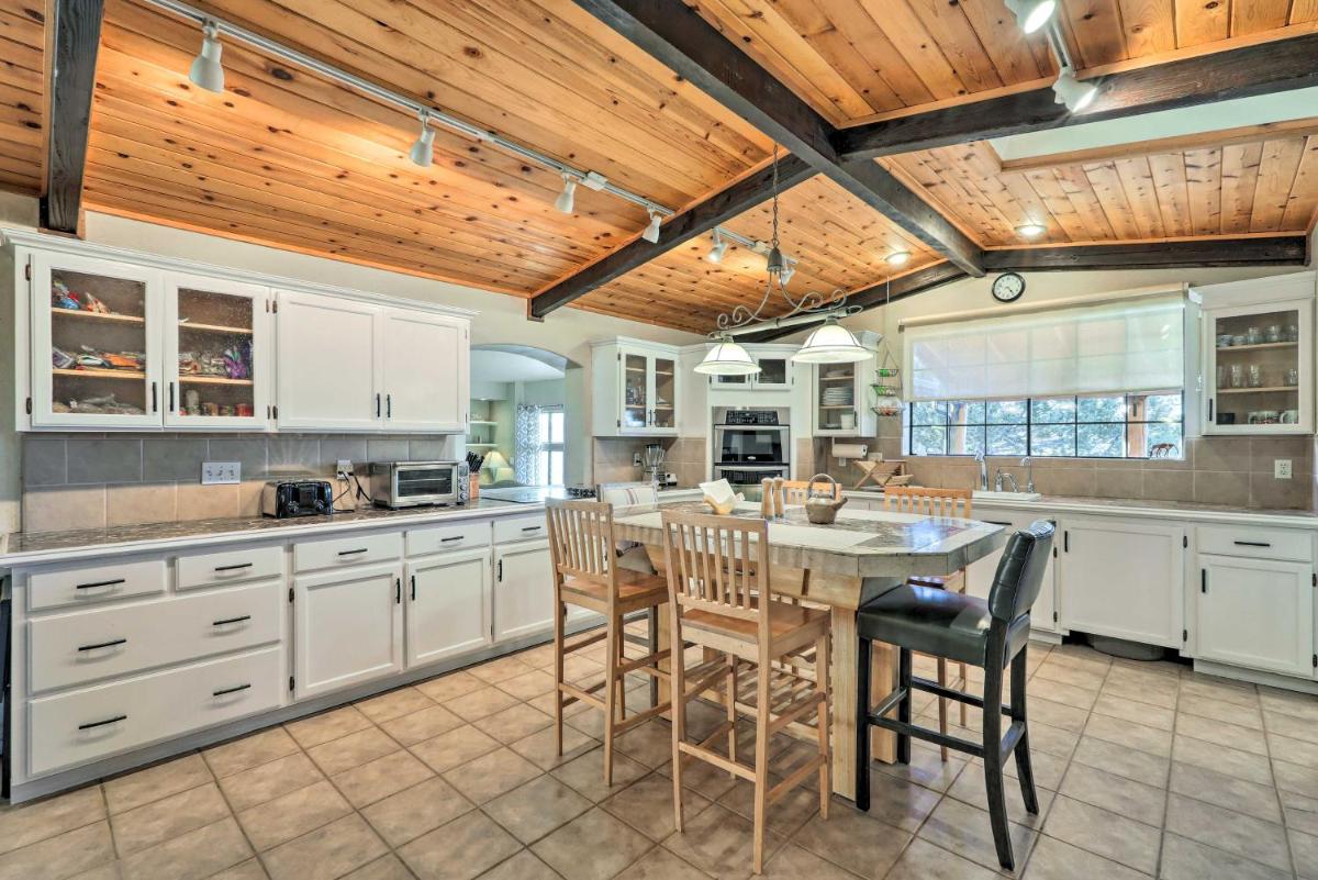 Prescott Home on 3 Acres with Granite Mountain Views - image 7