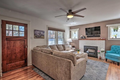 Chic Prescott Cottage with Outdoor Entertaining Area - image 10