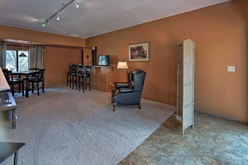 Quiet Prescott Forest Retreat Cottage with Patio! - image 12
