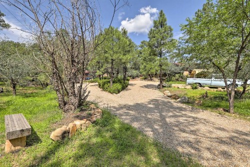Quiet Prescott Forest Retreat Cottage with Patio! - image 6