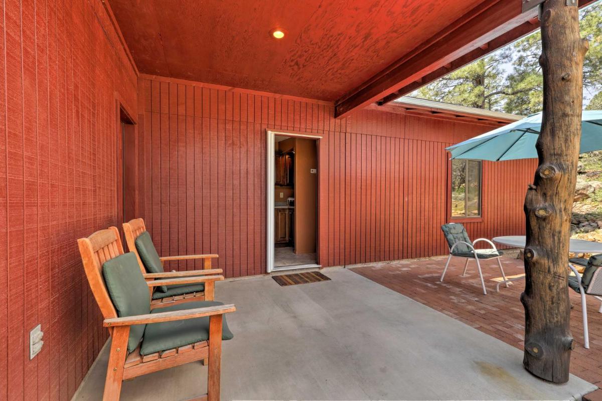 Quiet Prescott Forest Retreat Cottage with Patio! - image 7
