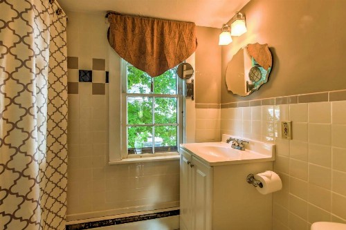 ‘Stagecoach Inn’-Historic Home w/Patio by Casinos! - image 12
