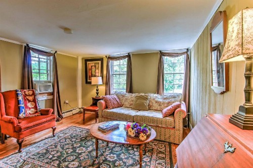 ‘Stagecoach Inn’-Historic Home w/Patio by Casinos! - image 2