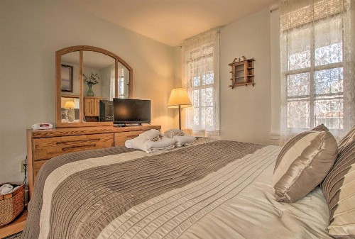 Pet-Friendly Historic Preston Home Near Casinos! - image 10
