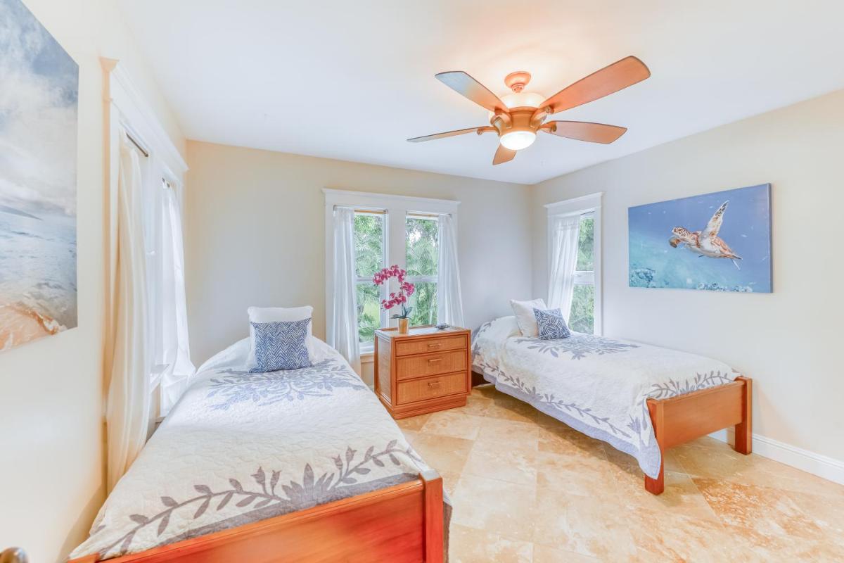 Blue Hawaii House - image 6
