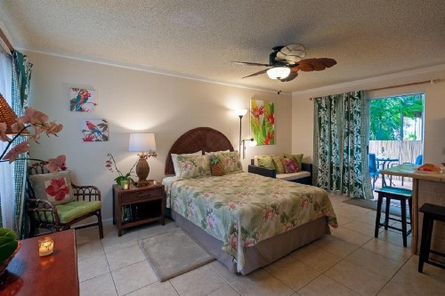 Sandpiper 121B-cute studio with pool BBQ hot tub wifi - image 6