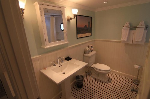 Anchor Inn Beach House - image 14