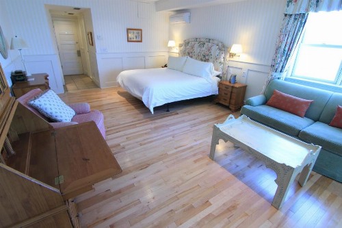 Anchor Inn Beach House - image 19