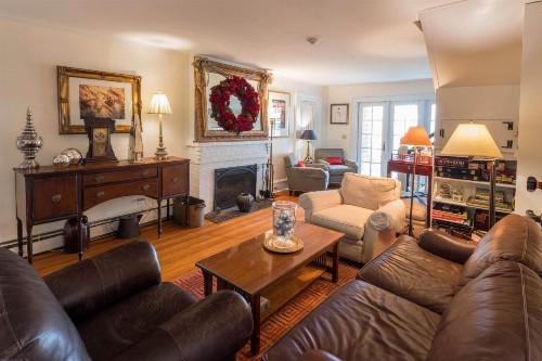 Snug Cottage - image 12