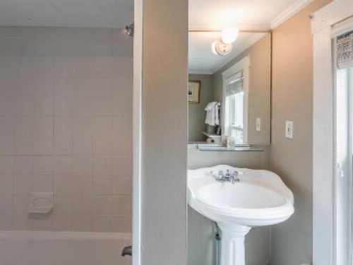 Snug Cottage - image 13
