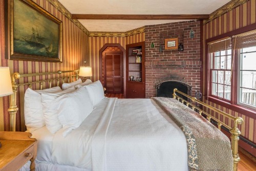 Snug Cottage - image 24
