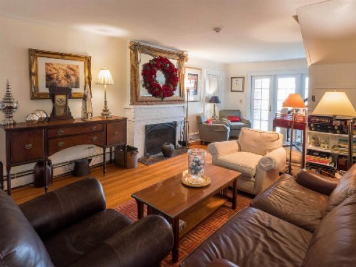 Snug Cottage - image 26