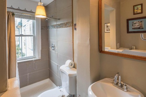 Snug Cottage - image 28