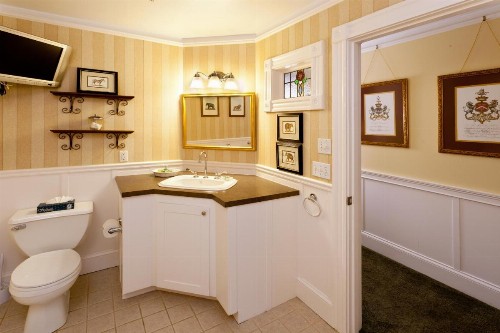 Crowne Pointe Historic Inn Adults Only - image 30