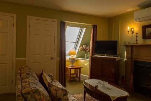 Beaconlight Guest House - image 10