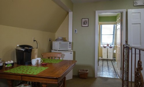 Beaconlight Guest House - image 9