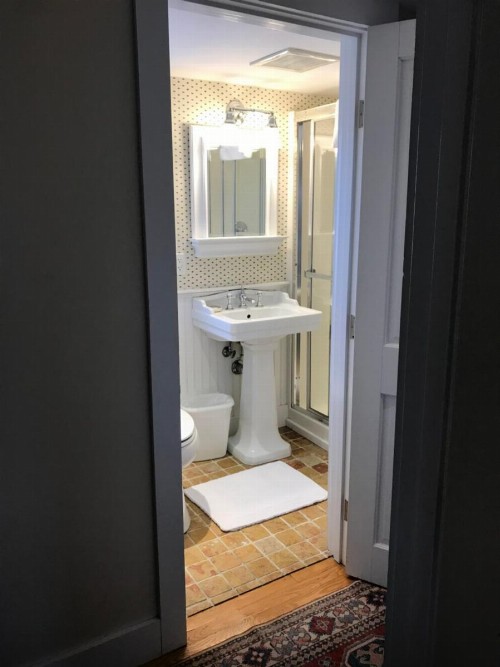 Revere Guest House - image 12