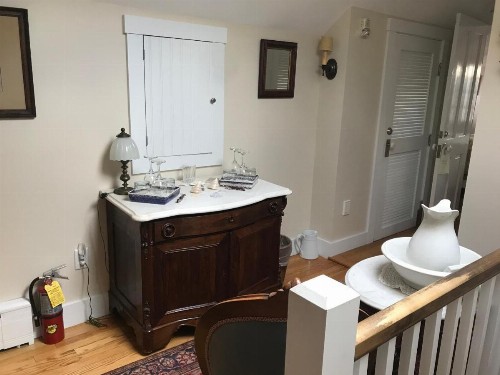 Revere Guest House - image 14
