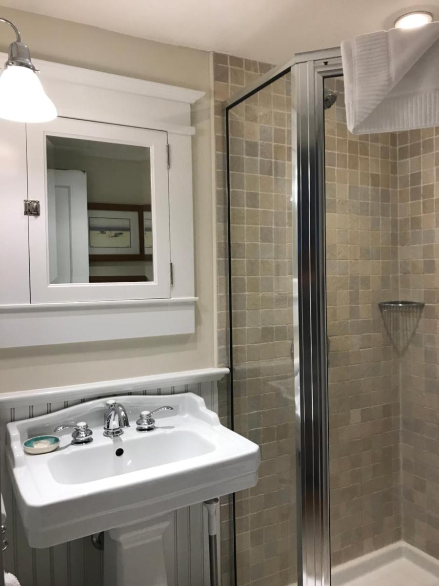 Revere Guest House - image 5