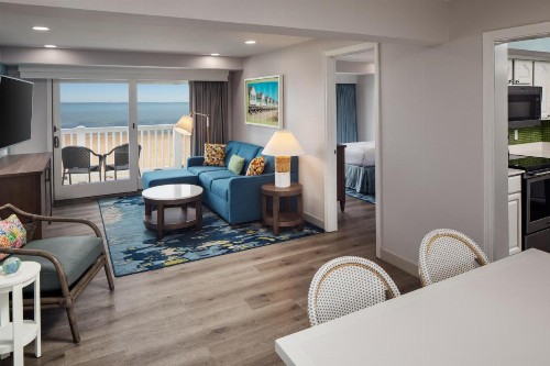 Surfside Hotel and Suites - image 23