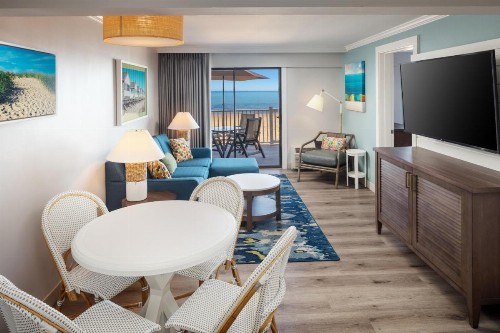 Surfside Hotel and Suites - image 25