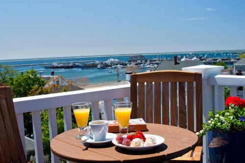 Benchmark Inn - image 10