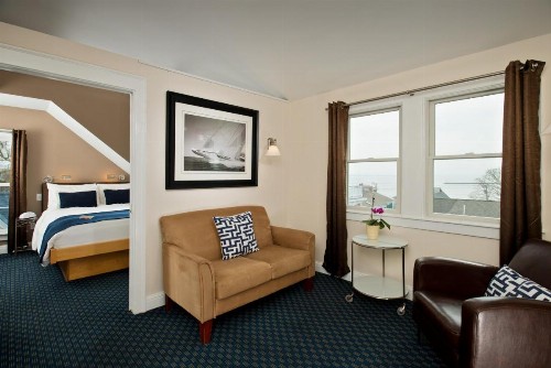 Benchmark Inn - image 13