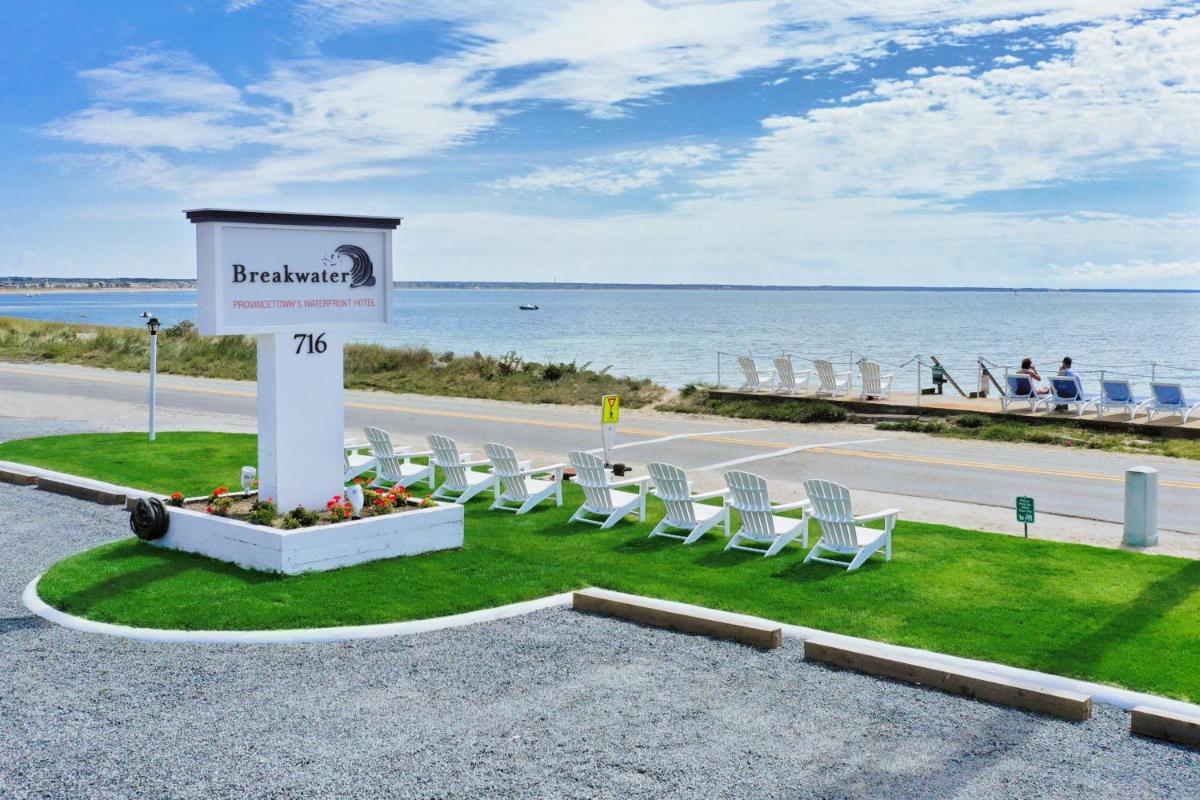 Breakwater Hotel - main image