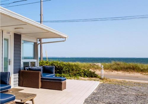 Breakwater Hotel - image 13