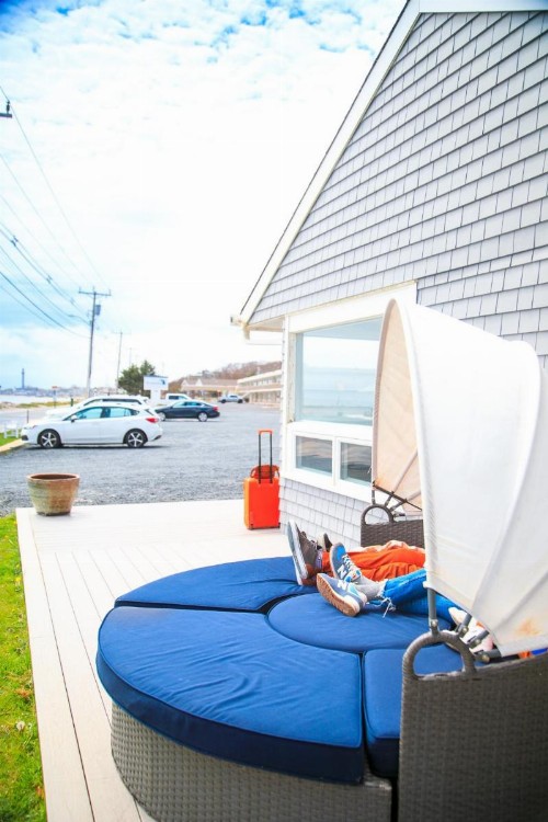 Breakwater Hotel - image 20