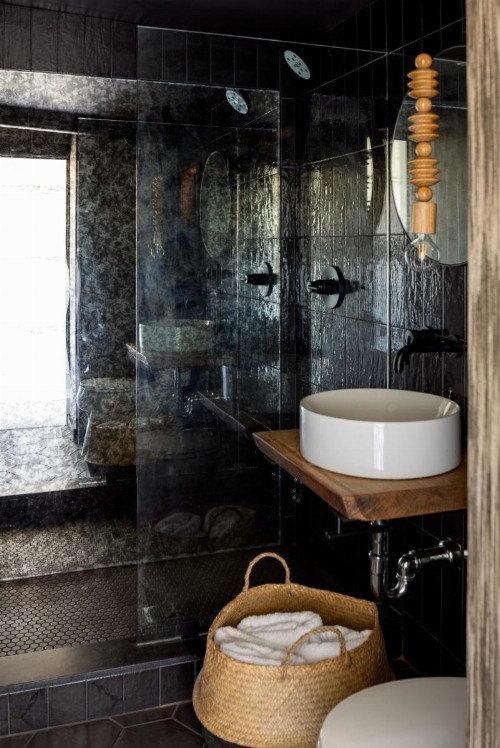 AWOL Hotel - image 5