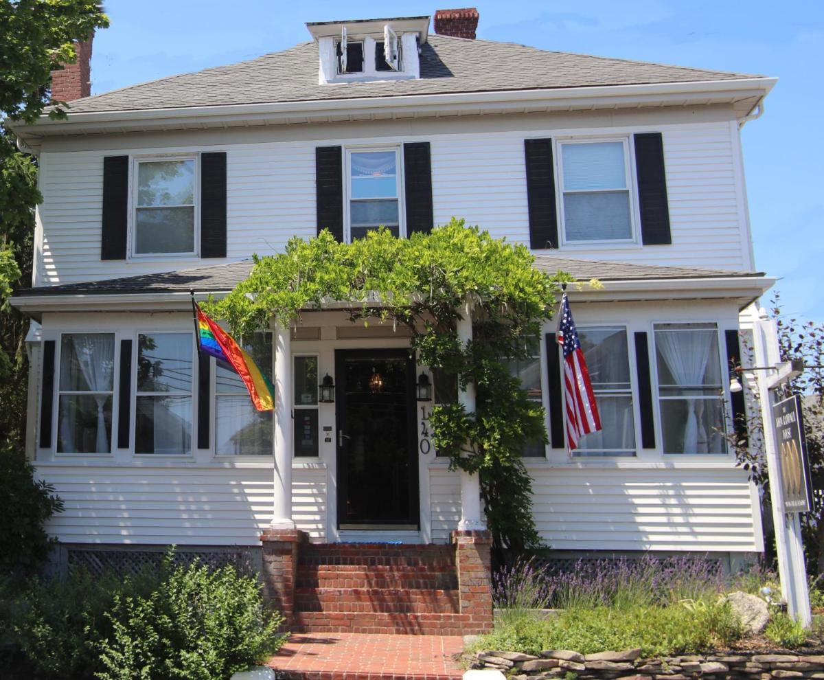 The John Randall House - main image