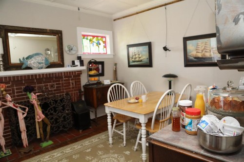 The John Randall House - image 21
