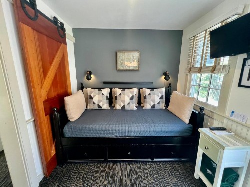 White Porch Inn - image 29