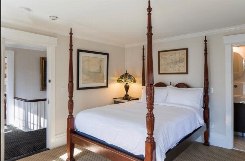 The Clarendon House - image 7