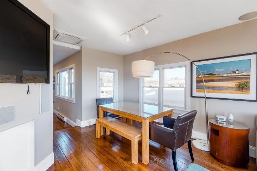 The Waterfront Penthouse - image 7