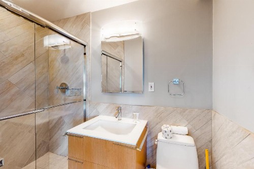 The Waterfront Penthouse - image 9