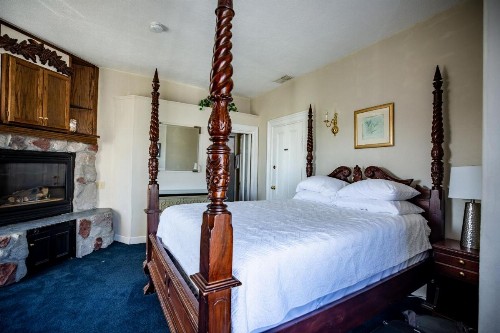 Brasswood Inn - image 15